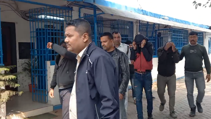 जीएसटी अधिकारीको परिचय दिएर वसुली गर्ने 3 जना पक्राउ