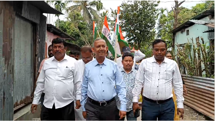मेयर गौतम देवले तृणमूल प्रार्थी गोपाल लामाको समर्थनमा नक्सलबारीमा गरे चुनाउ प्रचार